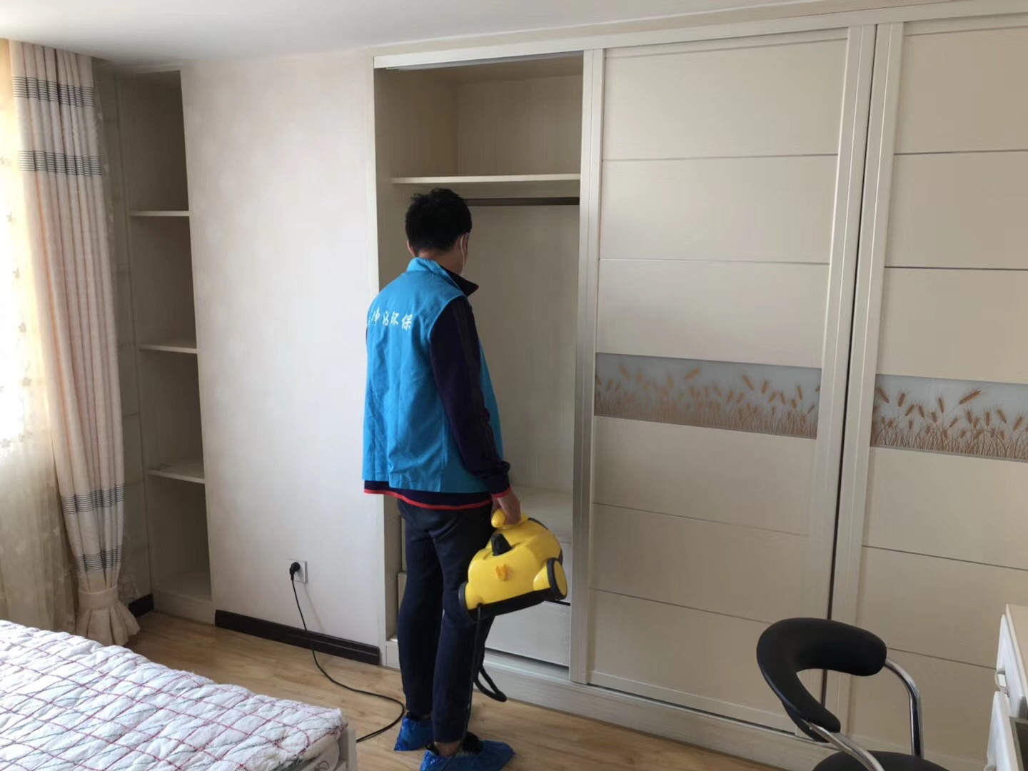 武漢市嘉凈鴻環(huán)?？萍加邢薰? style=