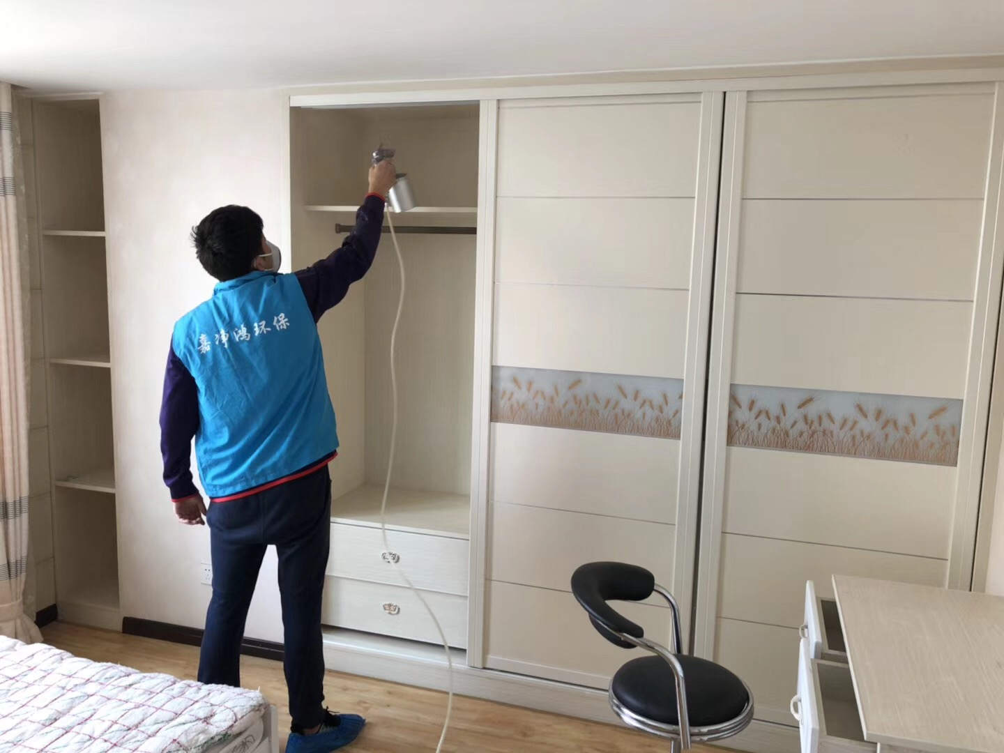 武漢市嘉凈鴻環(huán)?？萍加邢薰? style=