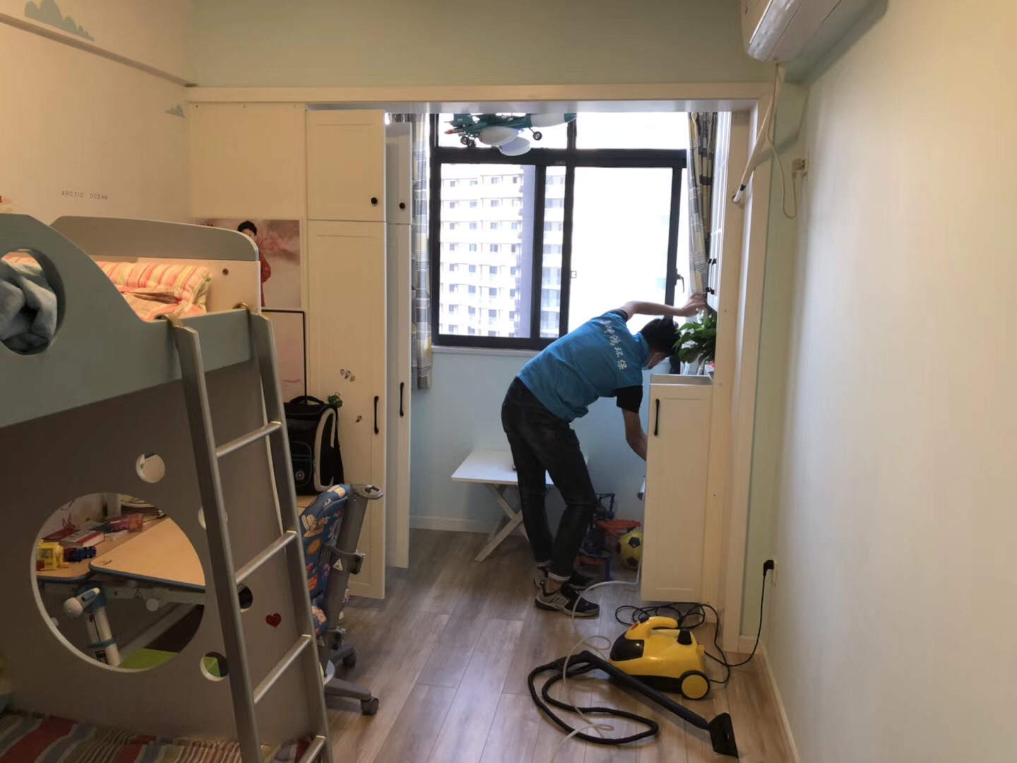 武漢市嘉凈鴻環(huán)?？萍加邢薰? style=