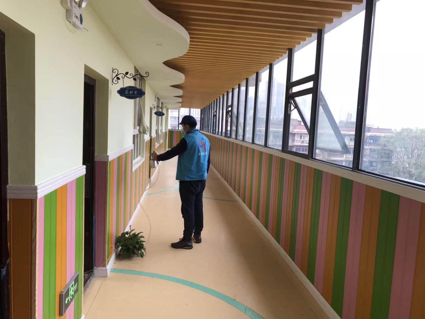 武漢市嘉凈鴻環(huán)?？萍加邢薰? style=