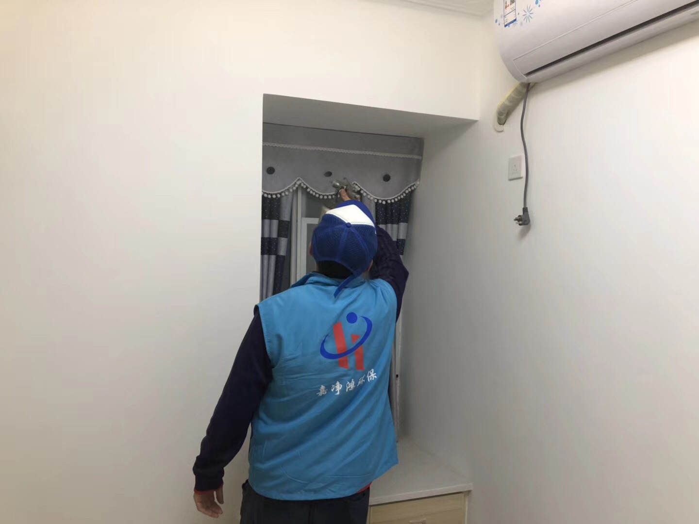 武漢市嘉凈鴻環(huán)?？萍加邢薰? style=