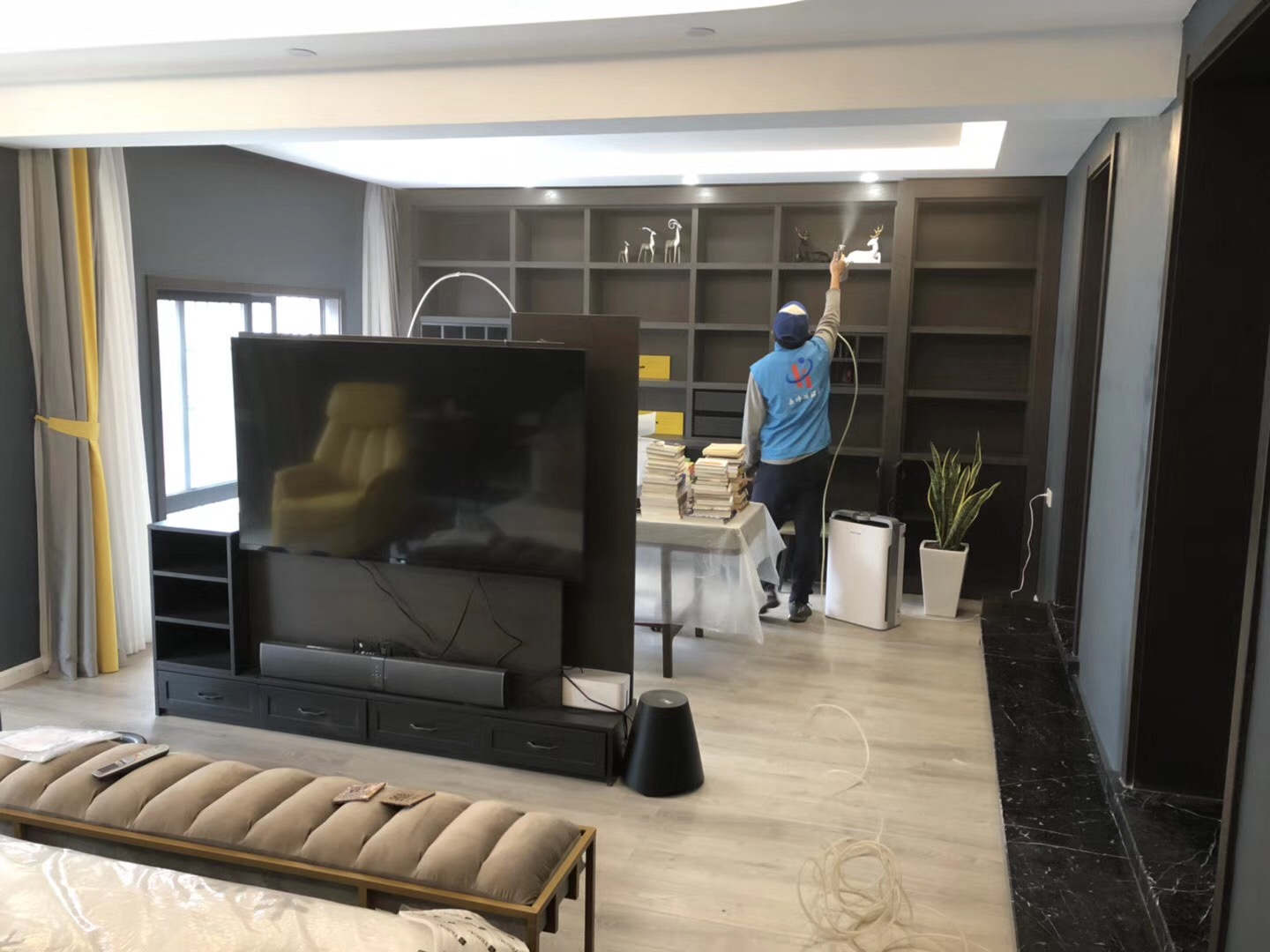 武漢市嘉凈鴻環(huán)?？萍加邢薰? style=