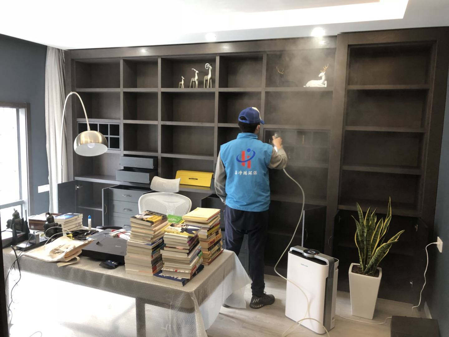 武漢市嘉凈鴻環(huán)?？萍加邢薰? style=