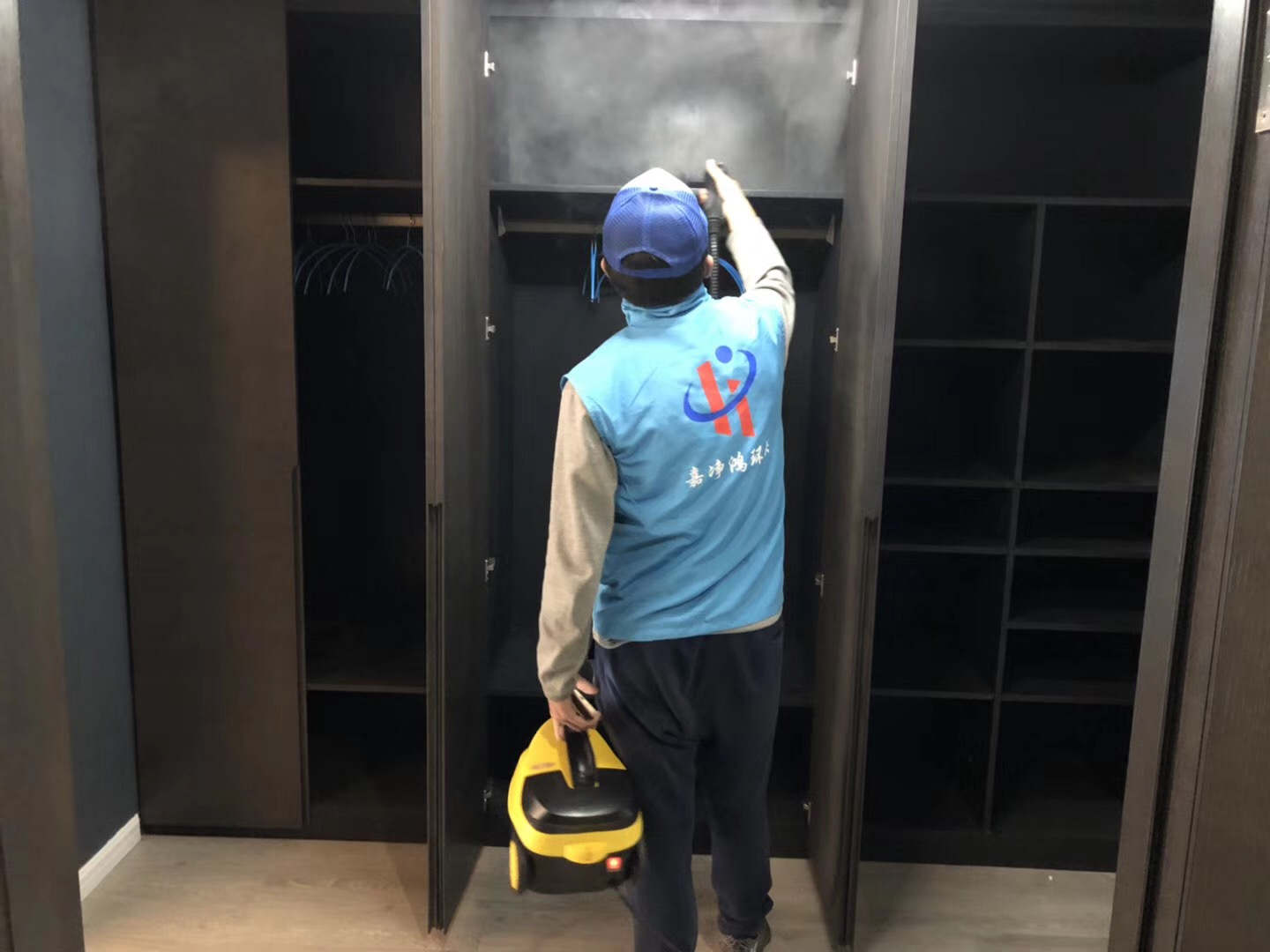 武漢市嘉凈鴻環(huán)?？萍加邢薰? style=