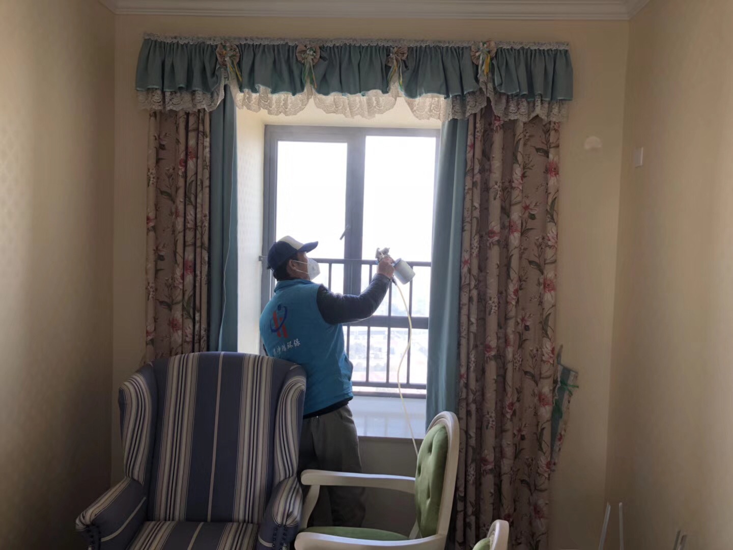 武漢市嘉凈鴻環(huán)?？萍加邢薰? style=