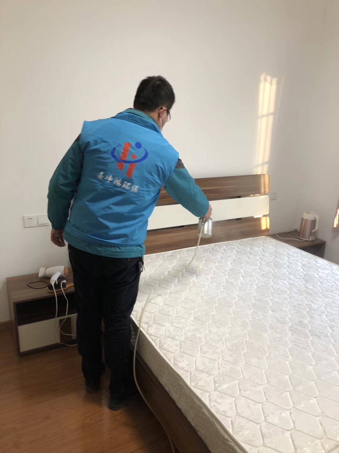 武漢市嘉凈鴻環(huán)?？萍加邢薰? style=