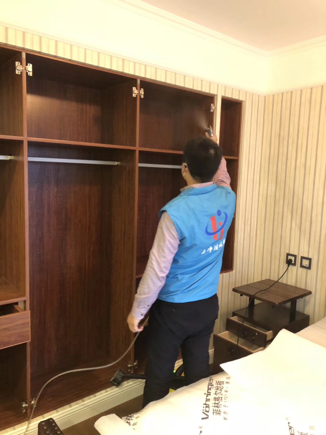 武漢市嘉凈鴻環(huán)?？萍加邢薰? style=