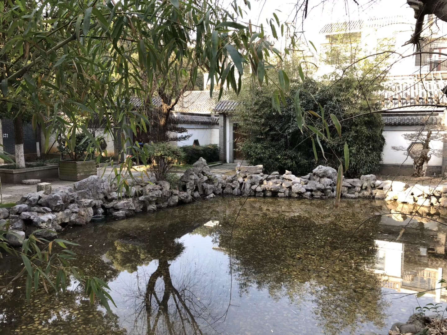 武漢市嘉凈鴻環(huán)?？萍加邢薰? style=