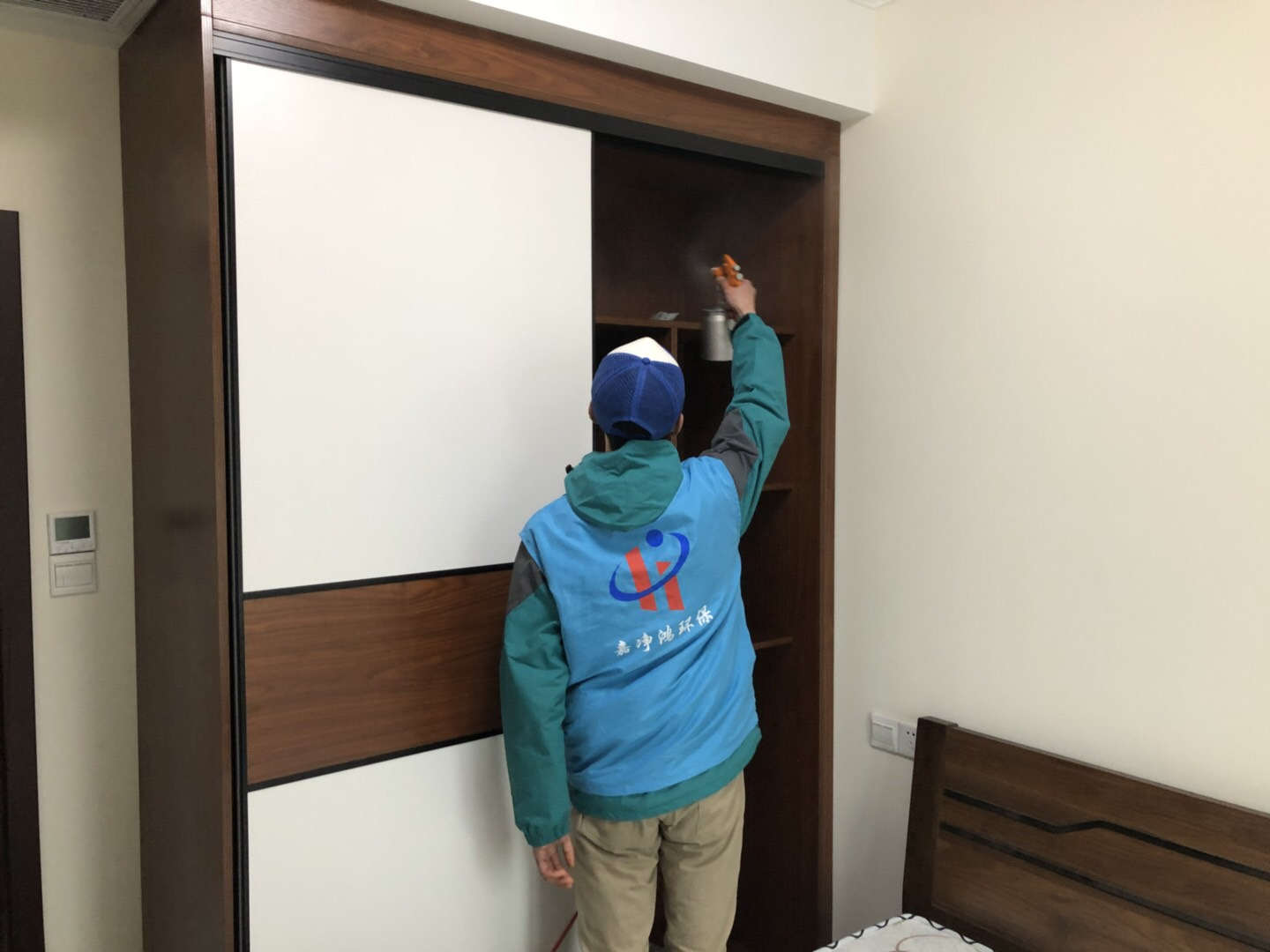 武漢市嘉凈鴻環(huán)?？萍加邢薰? style=