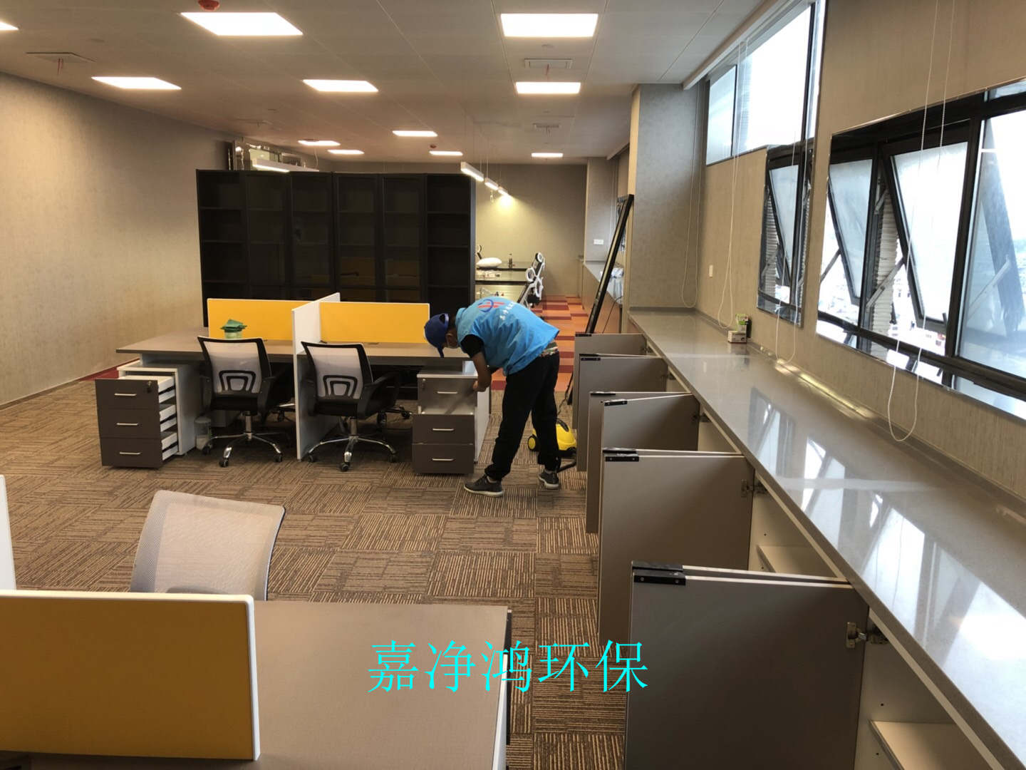 武漢市嘉凈鴻環(huán)?？萍加邢薰? style=