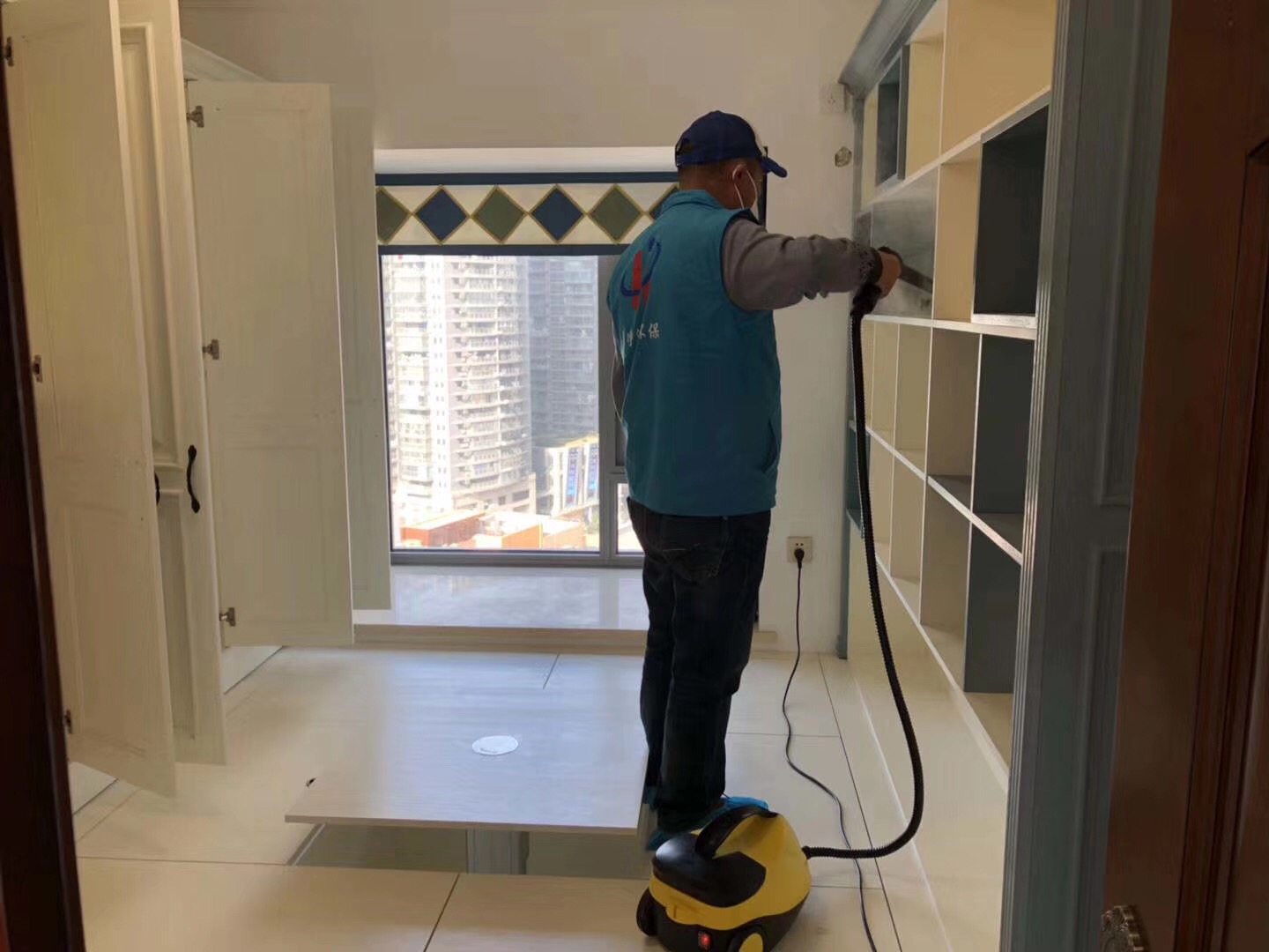 武漢市嘉凈鴻環(huán)?？萍加邢薰? style=