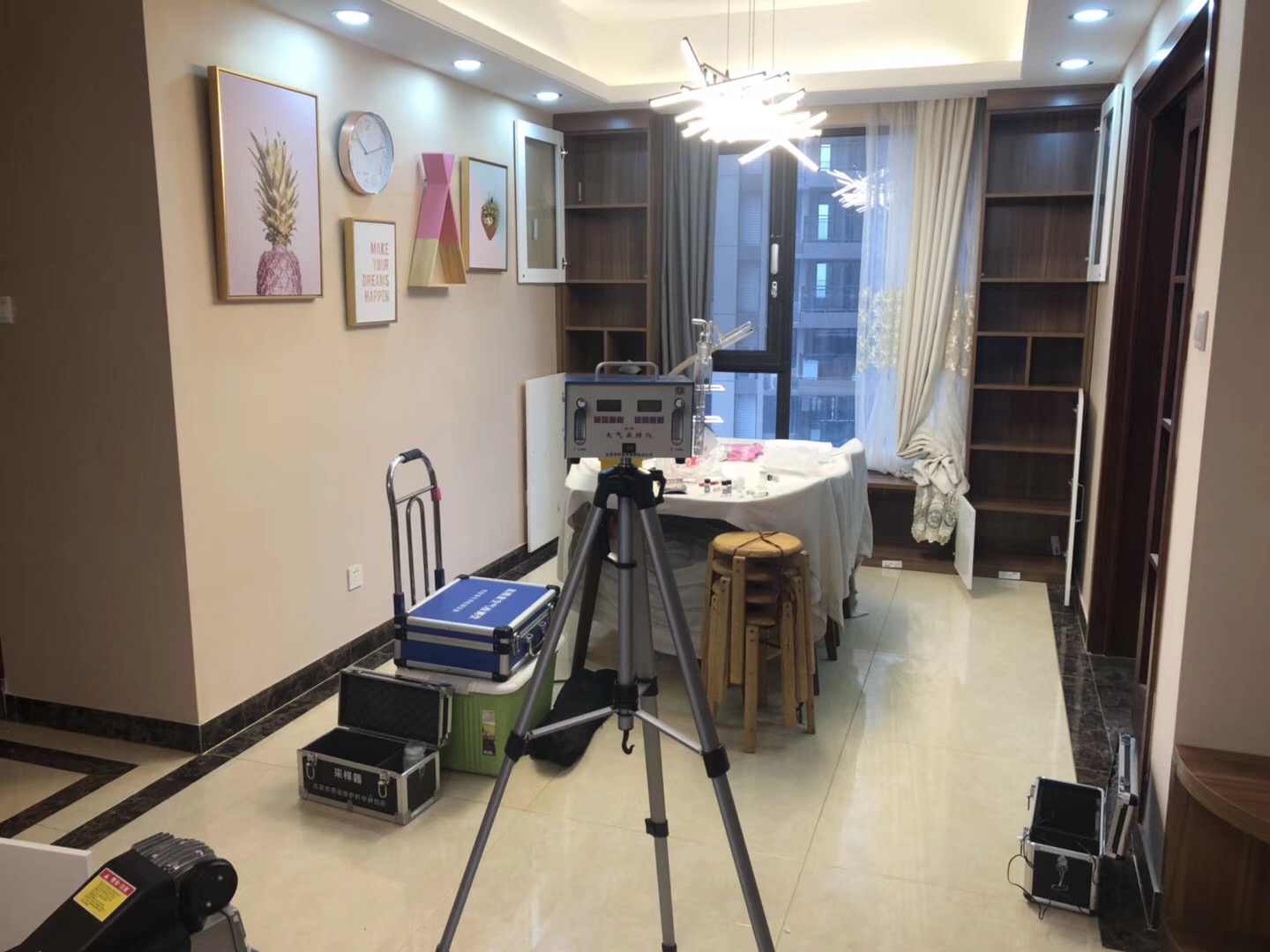 武漢市嘉凈鴻環(huán)?？萍加邢薰? style=